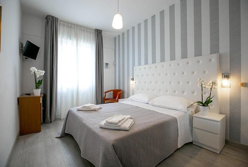 Hotel La Perla ريميني المظهر الخارجي الصورة