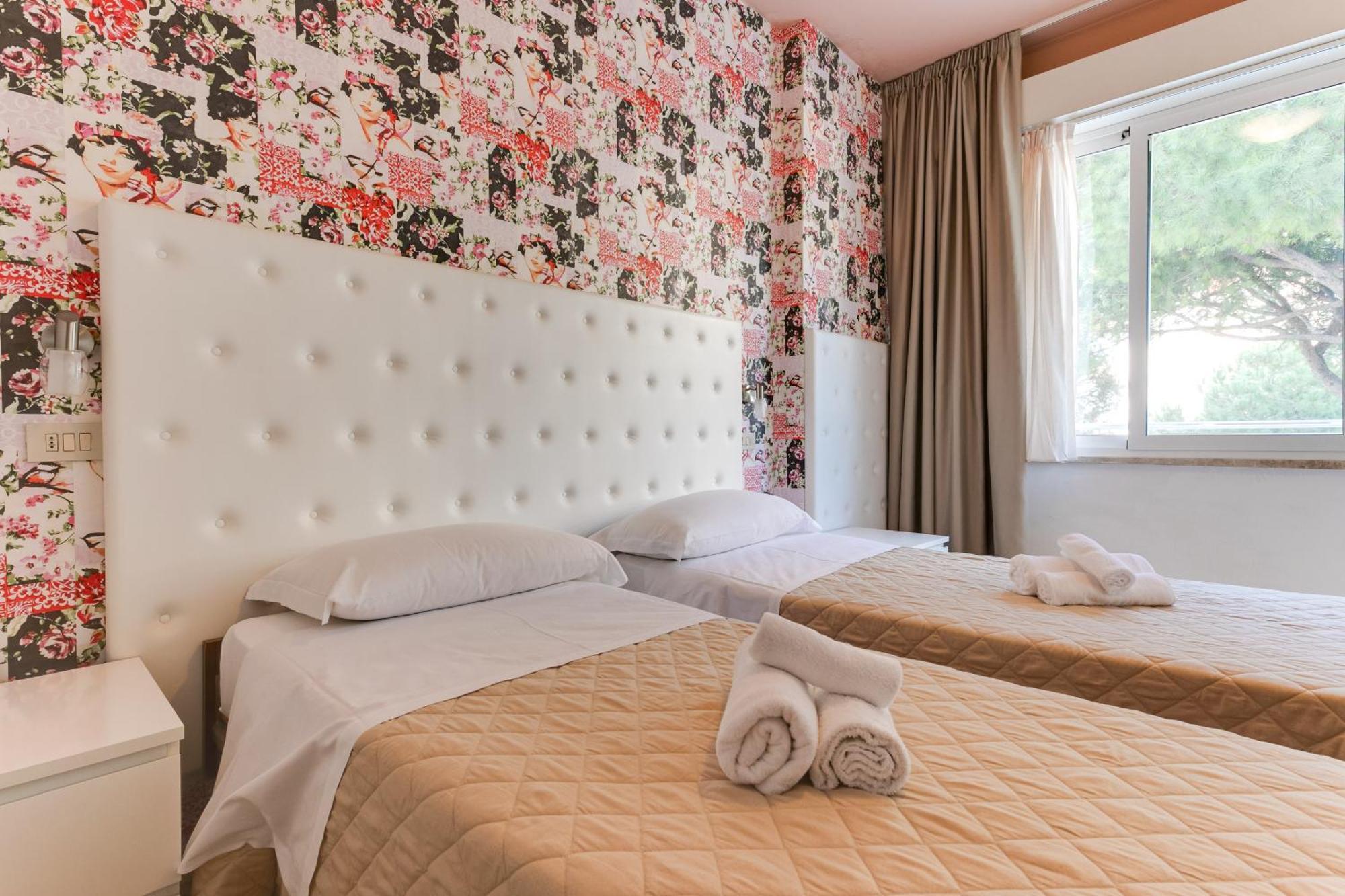 Hotel La Perla ريميني المظهر الخارجي الصورة