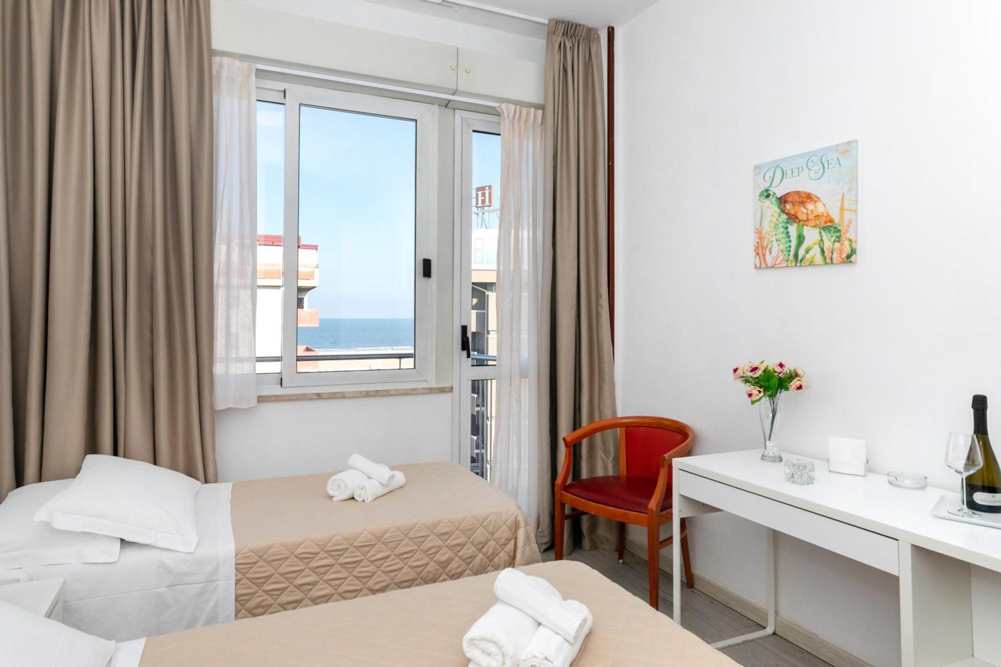 Hotel La Perla ريميني المظهر الخارجي الصورة