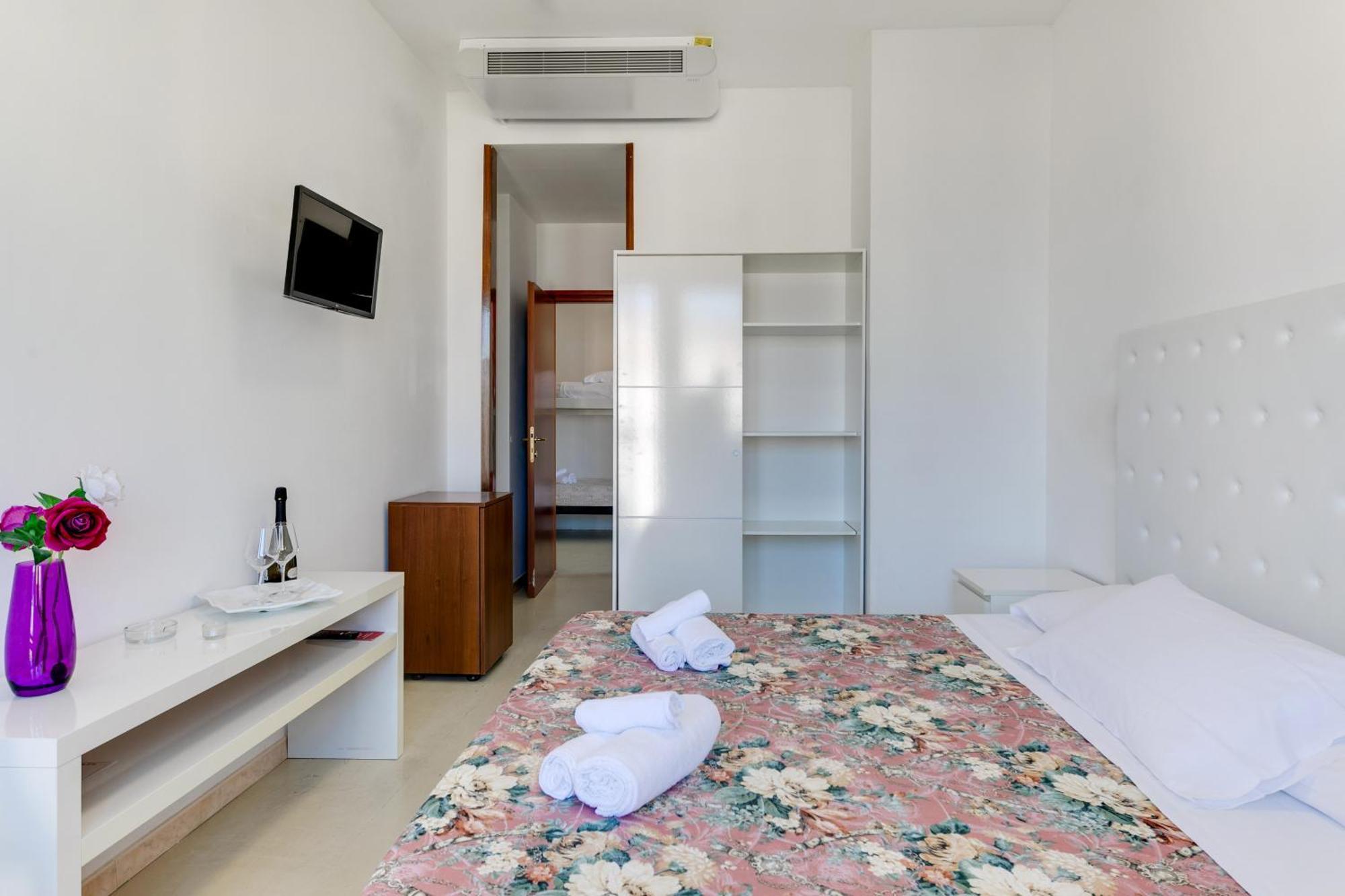 Hotel La Perla ريميني المظهر الخارجي الصورة