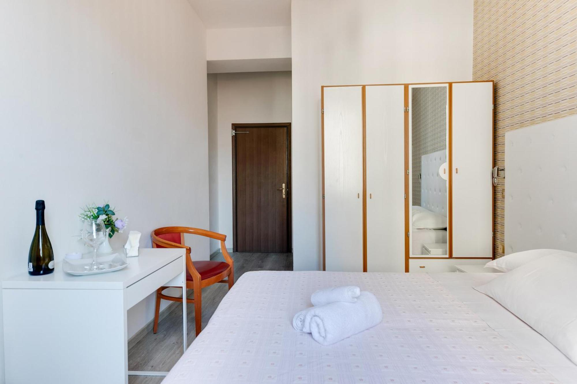 Hotel La Perla ريميني المظهر الخارجي الصورة