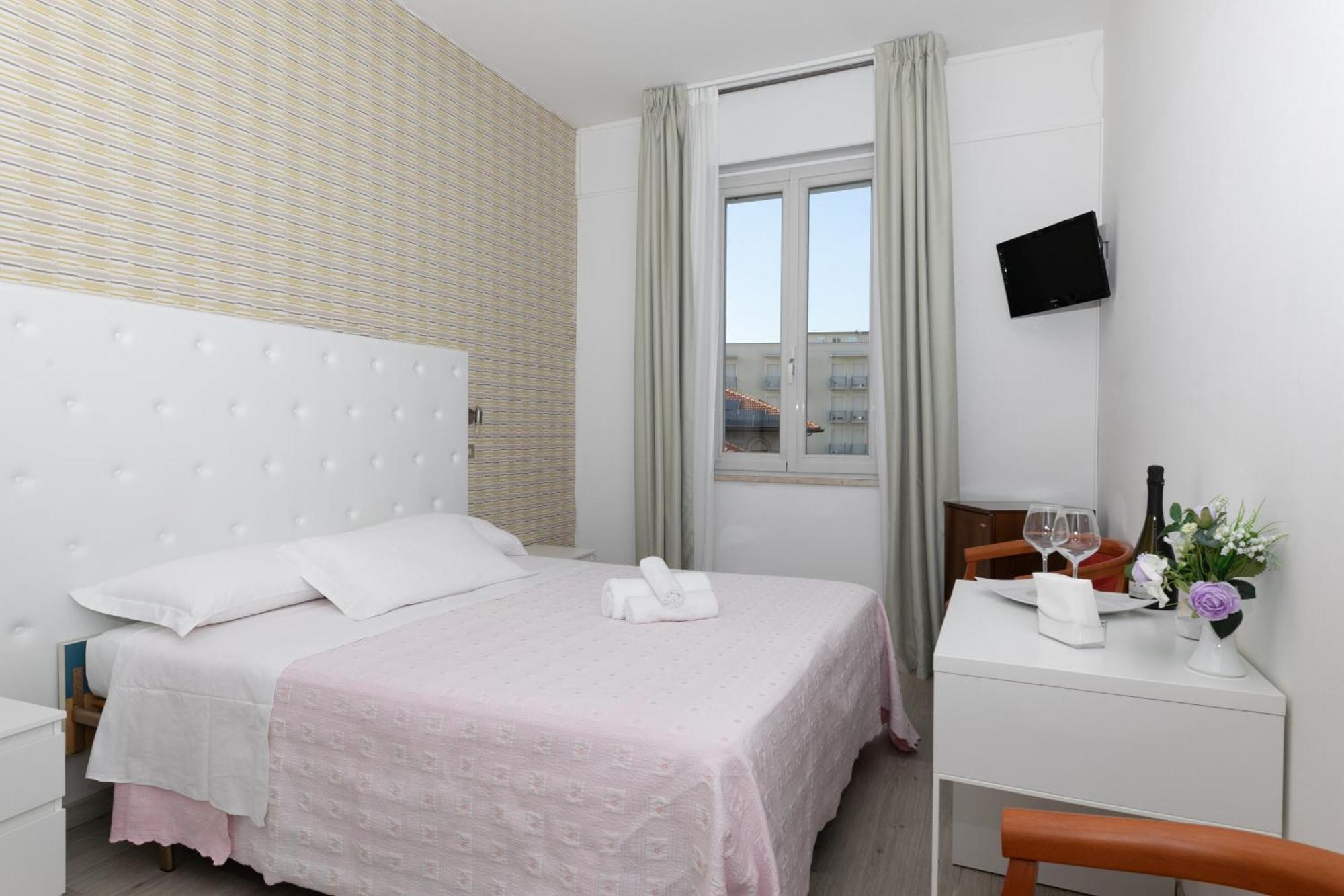 Hotel La Perla ريميني المظهر الخارجي الصورة