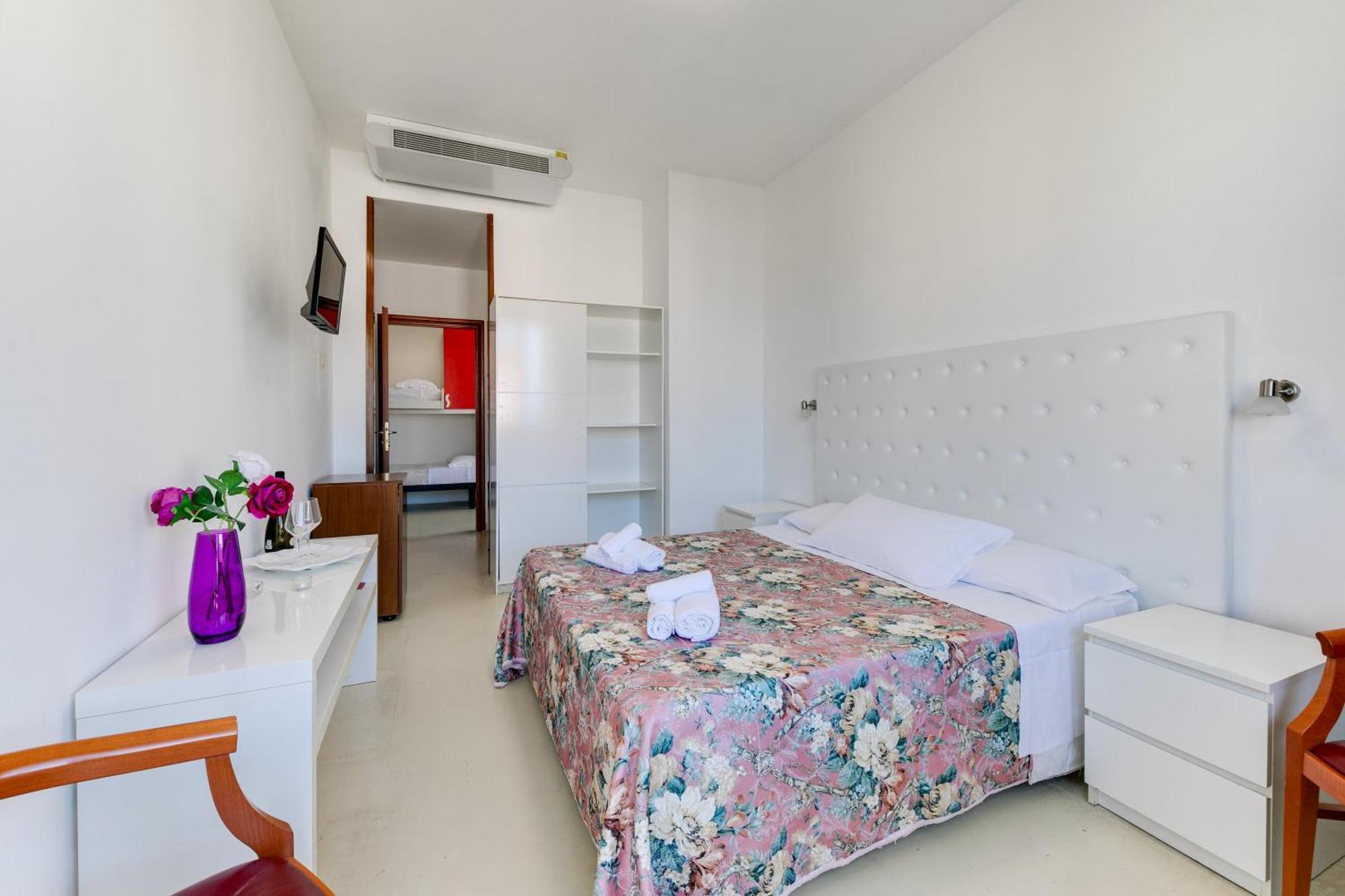 Hotel La Perla ريميني المظهر الخارجي الصورة