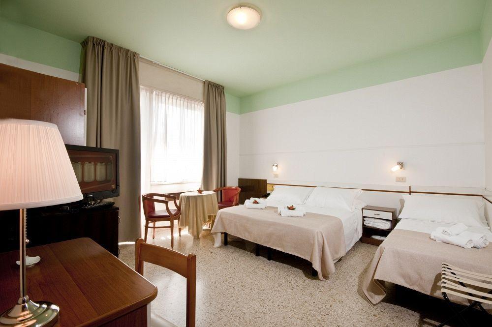 Hotel La Perla ريميني المظهر الخارجي الصورة